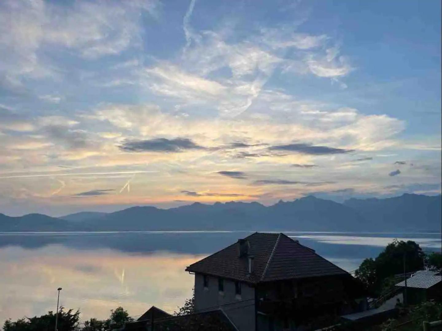 Chez Malou & Hugo Vue Lac Proche Suisse & Stations ! Saint-Gingolph Buitenkant foto